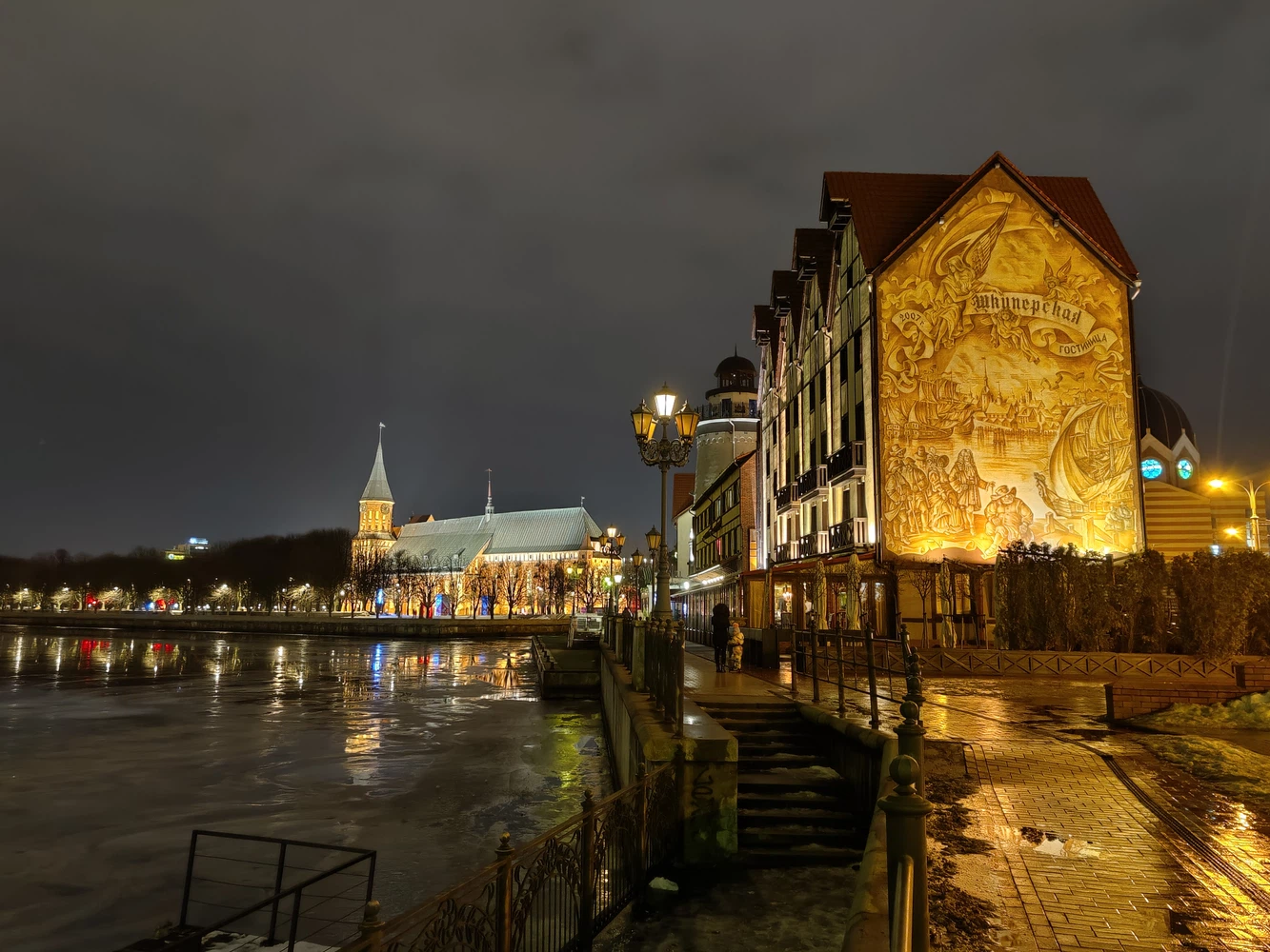 Фото ночной рыбной деревни с экскурсии от индивидуального гида Кёниг Вояж | Индивидуальные экскурсии по Калининграду